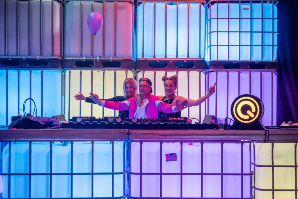 Powerhourcdl02961_lr